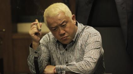 刘德华是香港明星足球队的成员吗,香港明星足球队刘德华踢球