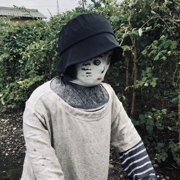 日本人进村村民惊慌失措片段,中国人探秘日本稻草人村