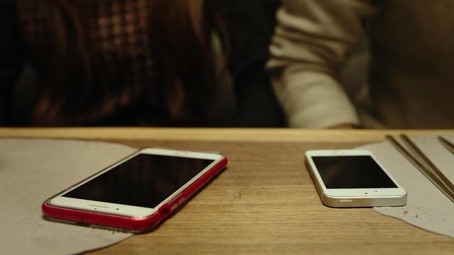 电影完美陌生人讲的什么,电影完美陌生人