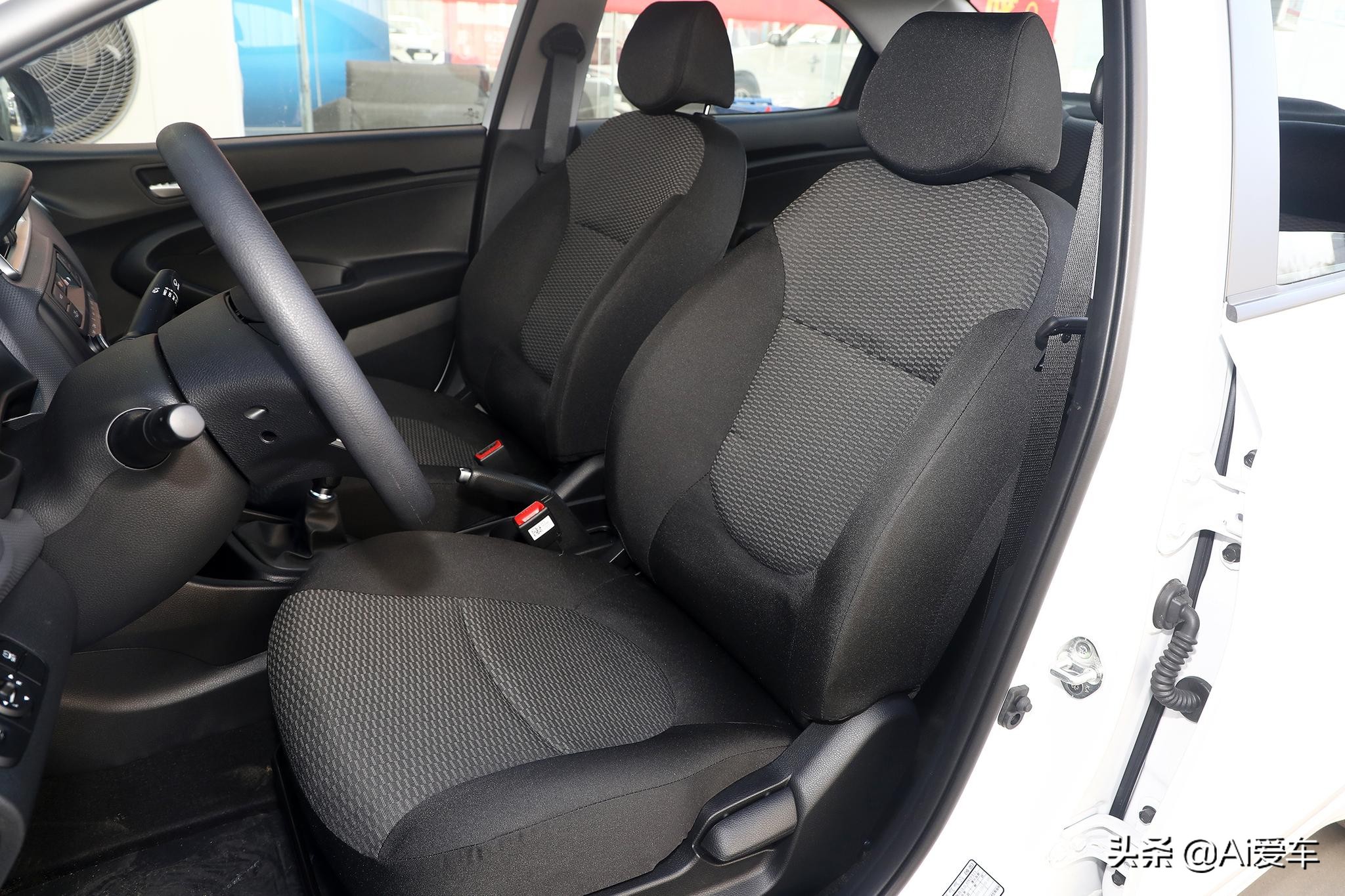 5.1l油耗是多少钱一公里,15年现代瑞纳手动测评