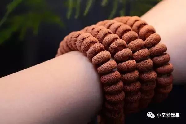 如何判断滴血莲花菩提,滴血莲花菩提怎么区分档次