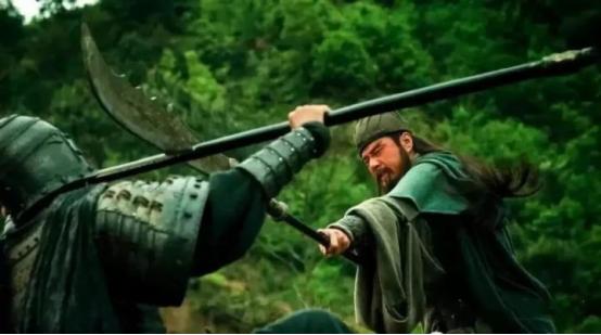 三国志战略版关羽白眉所向披靡,青龙偃月刀关羽三国志战略版