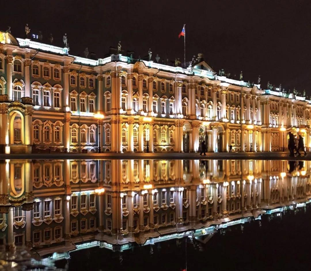 越夜越美丽粤语,越夜越美丽上一句