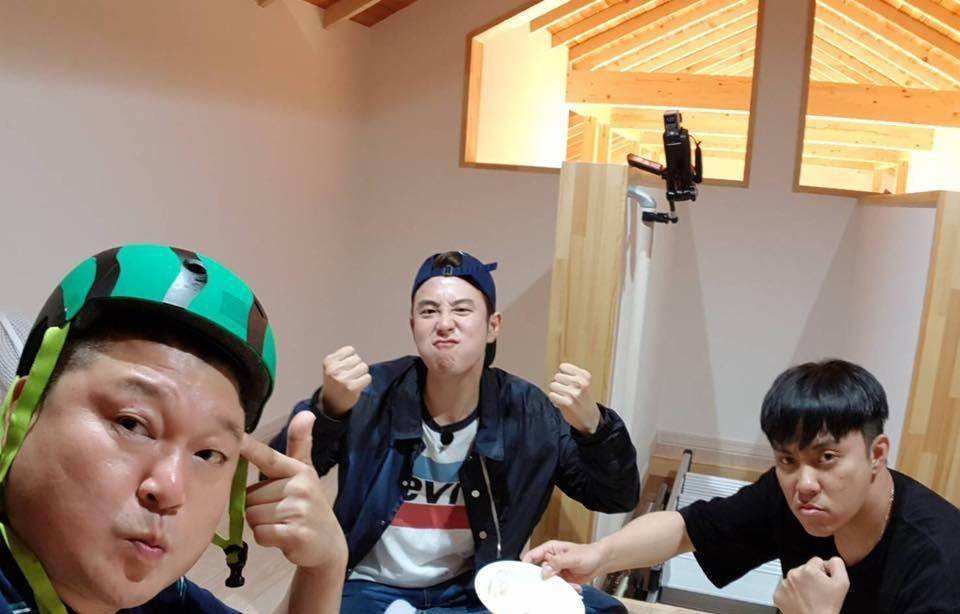 他是韩国顶级爱豆,曾经2次酒驾,结婚2年便离婚,现还活跃在一线