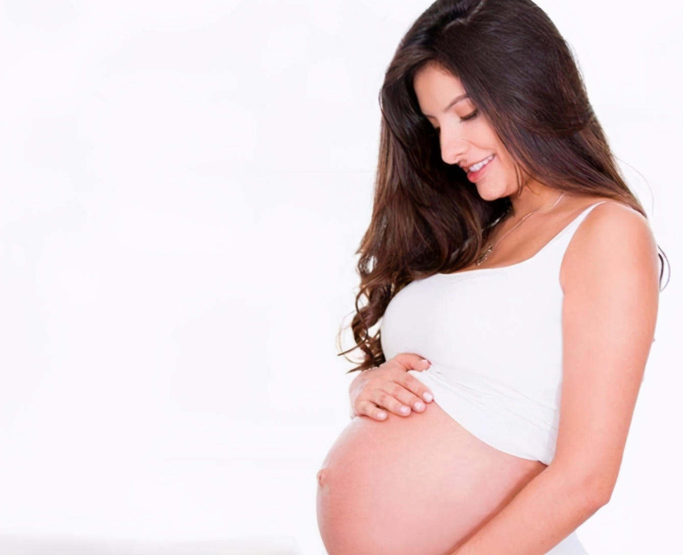 孕晚期胎儿在子宫内舒服吗,6个月胎儿在子宫里天天都在干嘛