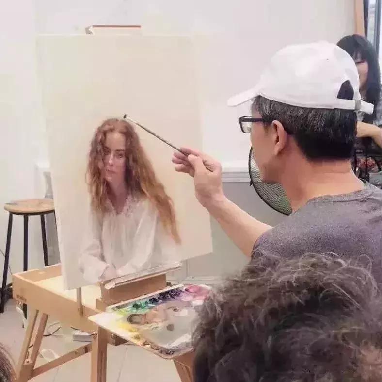 冷军的超写实绘画是造假的?画画40年代的作品都在这了,你来鉴别