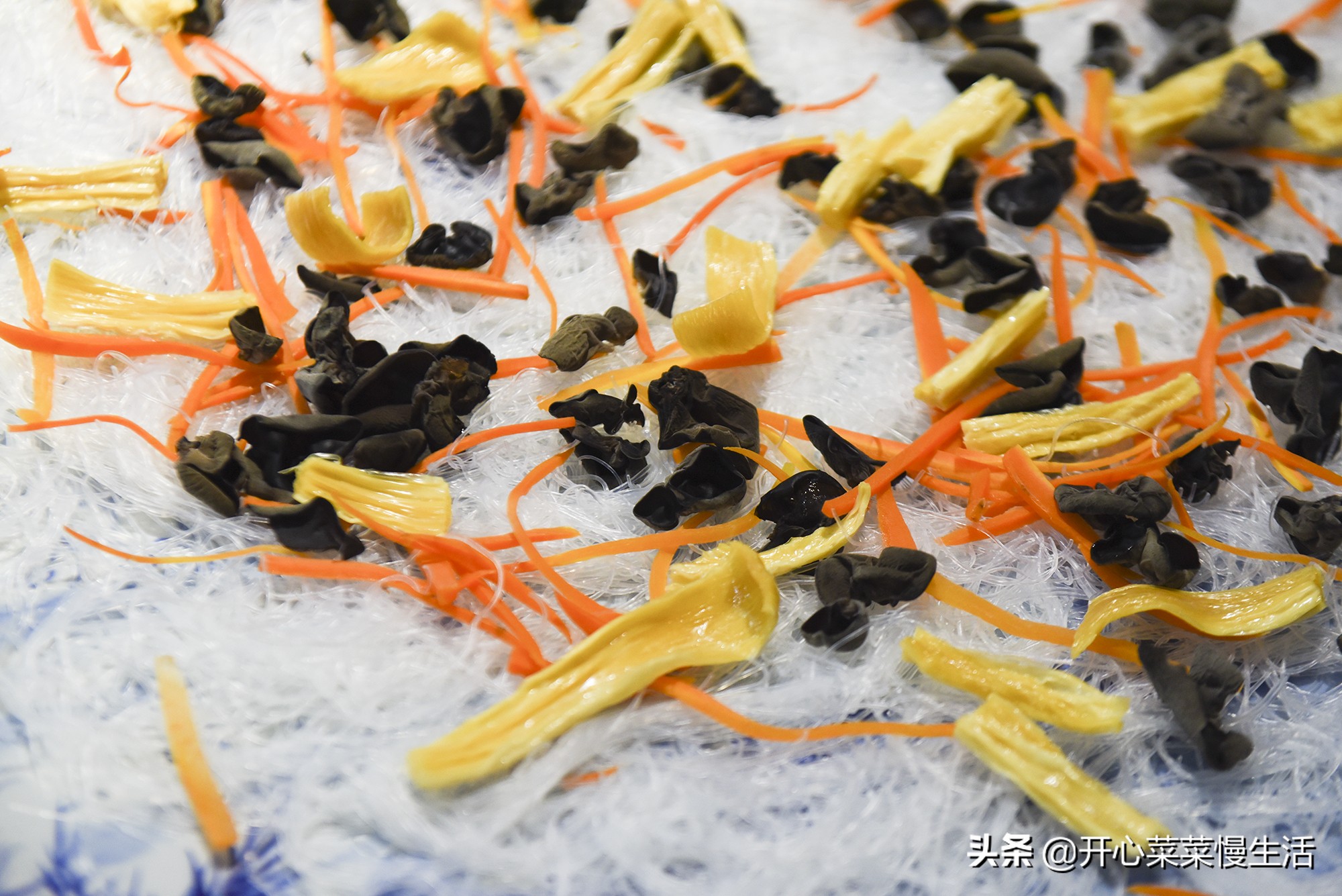 自驾到广东*江阳**旅游，下了高速无意进入一家美食店，没想竟是名店