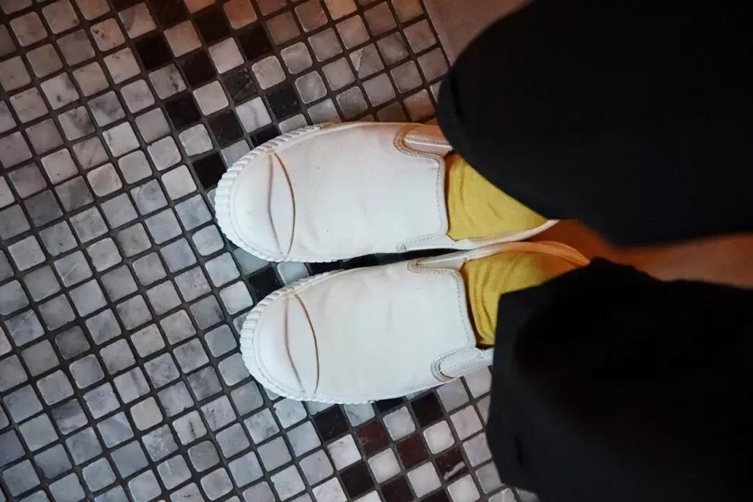 旅行中总会遇到形形色色的人,旅行中总是有两种人