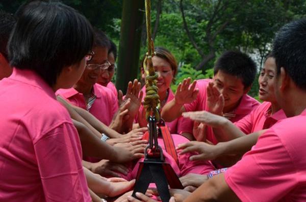 户外拓展的团建类游戏,最新团建拓展游戏