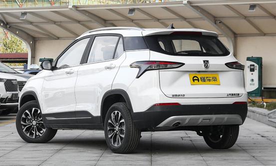 宝骏510手动时尚型内饰图,宝骏510对比宝骏310w动力