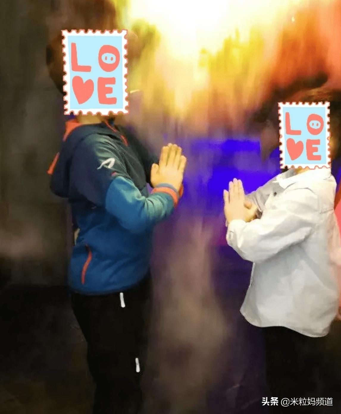 二哈回头不是拆家就是拆房,二哈不是在拆家就是在拆家的路上