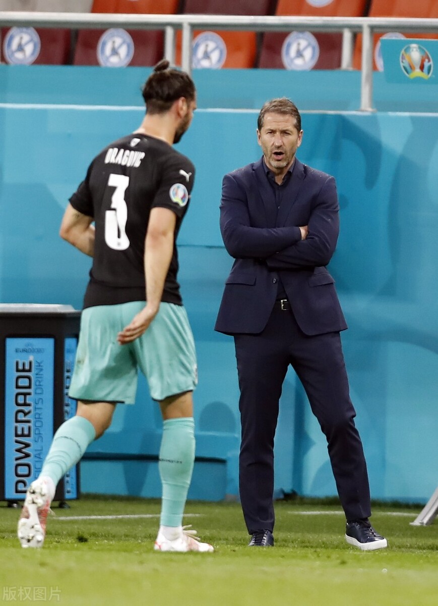 勒夫时装,欧洲杯教练帅照