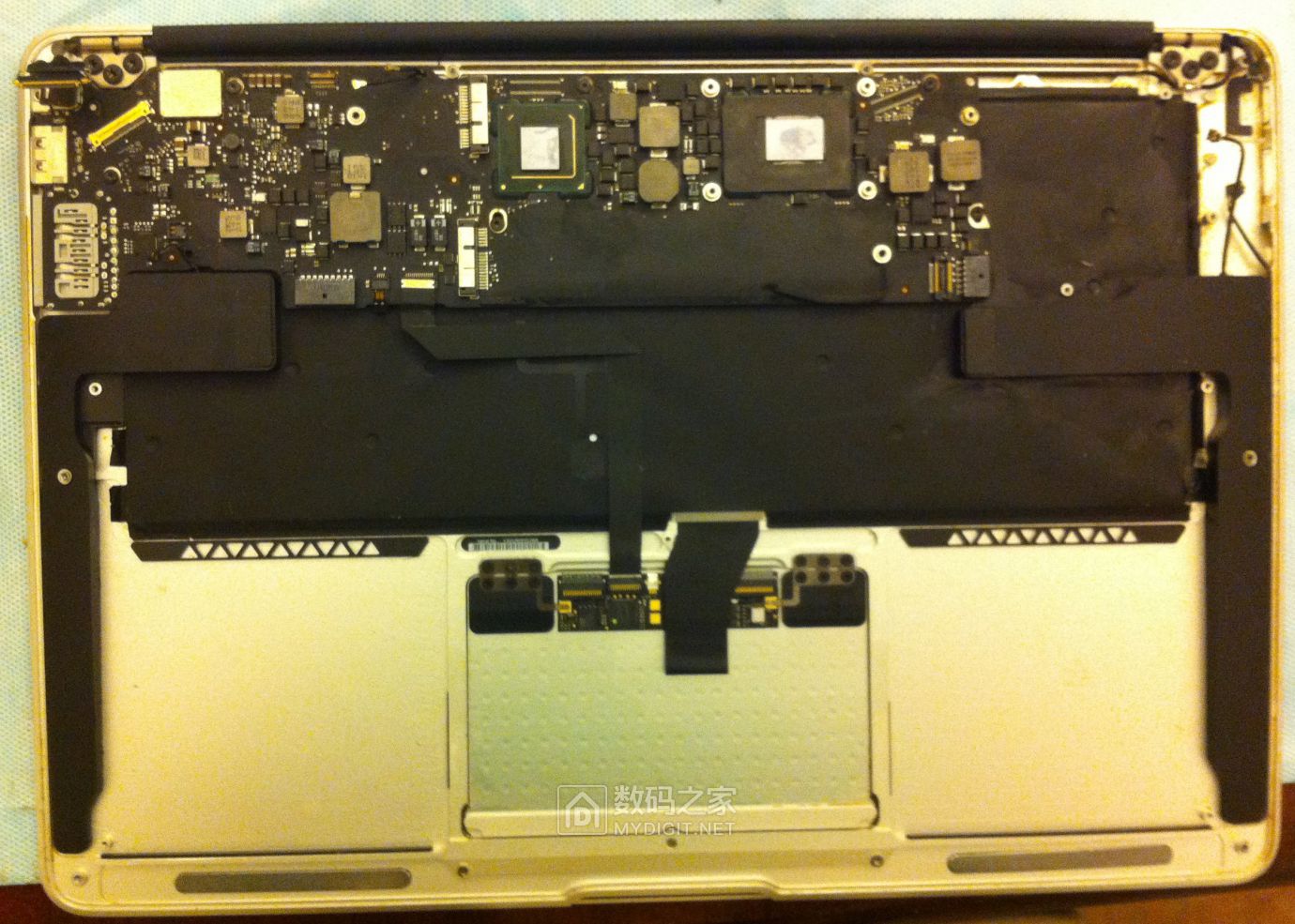 苹果笔记本macbookair7999,苹果笔记本11.6寸macbookaira1370