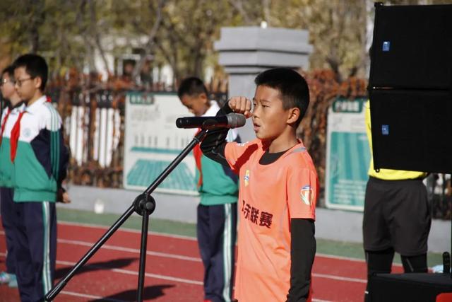 “少年花伞舞，悠扬骏马曲”助威“周末联赛”鄂尔多斯四赛区