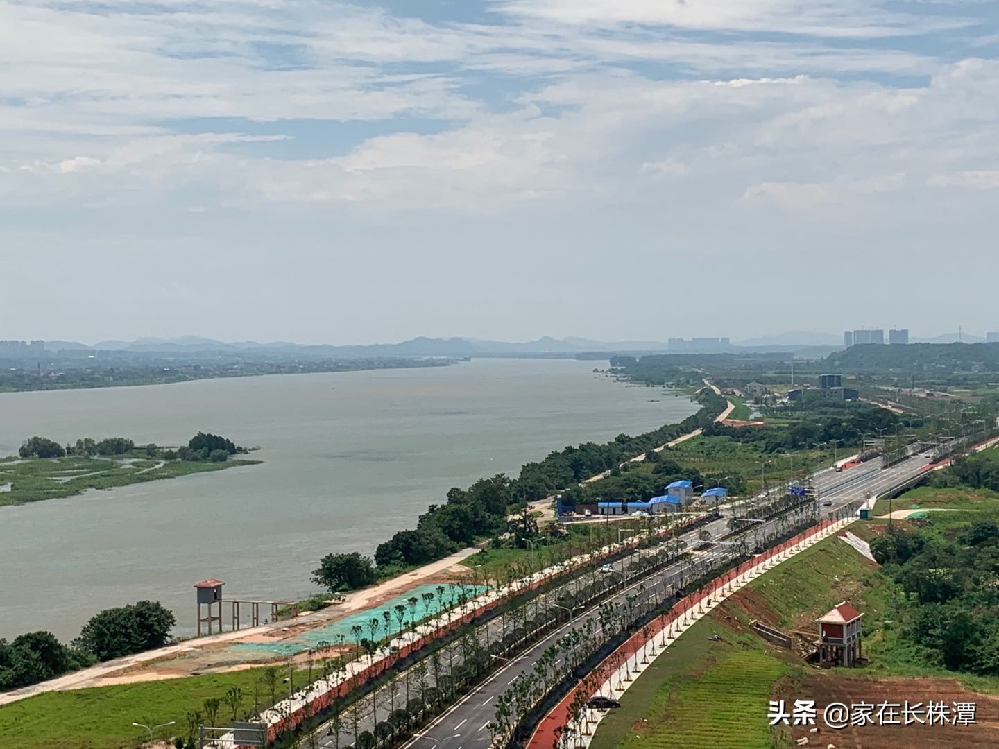 向前！向前！向前！集合！房企的队伍向着大王山挺进