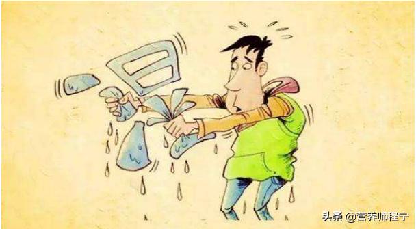 游泳会不会使湿气进入体内,游泳后热水冲澡湿气加重吗