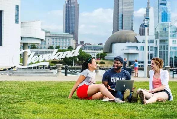 这所Top50大学，不要小文书，不要申请费，太幸福了吧！