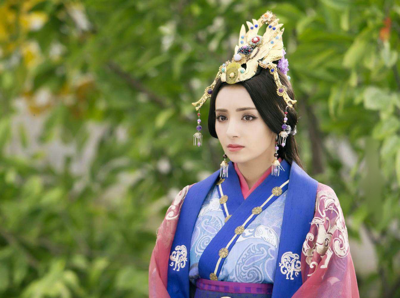 鎴愯鏁呬簨鍗滄樇鍗滃,鑱婅亰鍛ㄦ槗鍏崷鐨勪簨