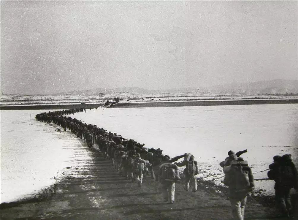 打到三七线后彭德怀收兵，金日成很不满，毛*东泽**：朝鲜可自己追击