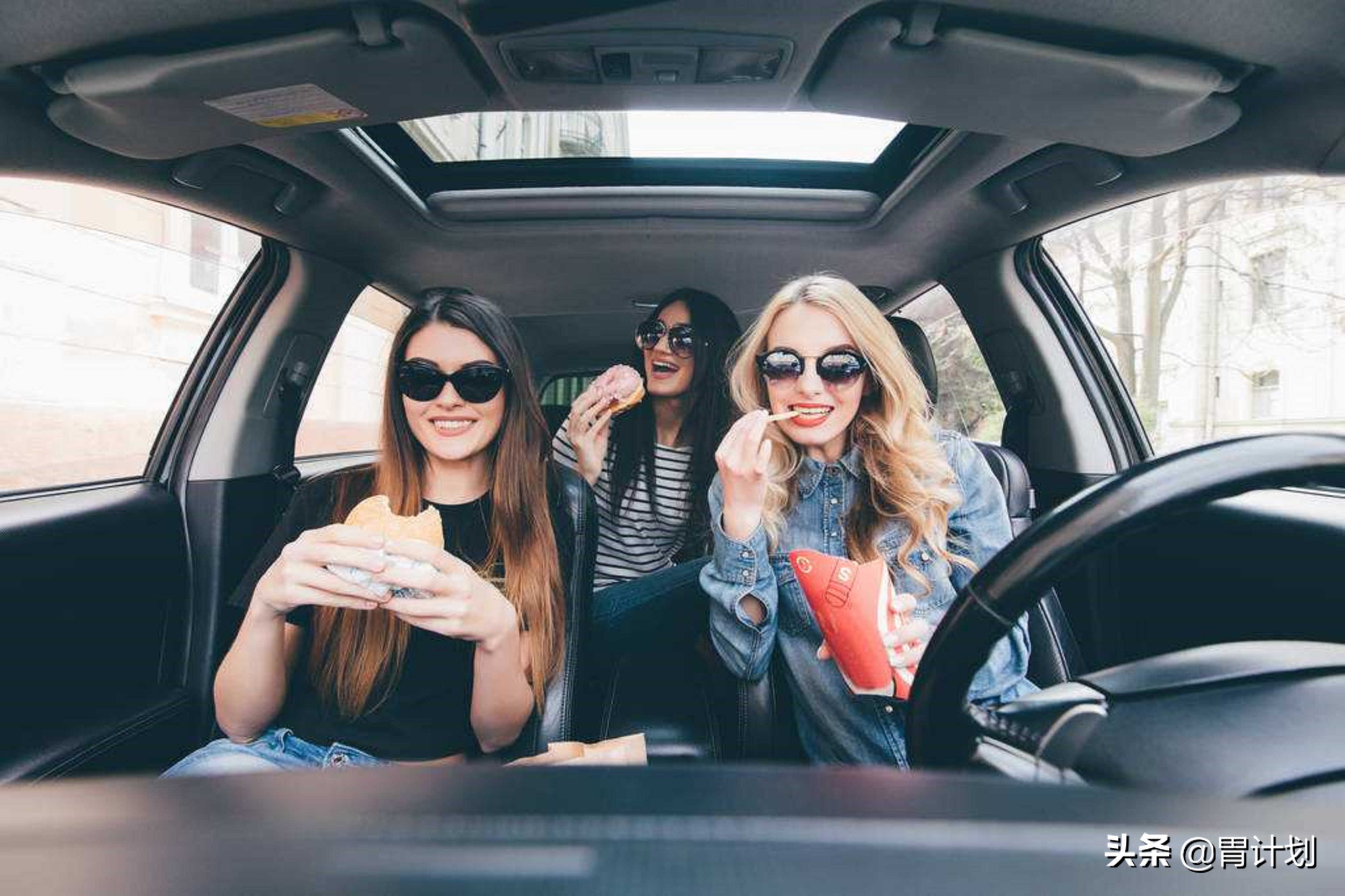 自驾游带多少东西最好玩,自驾带的东西