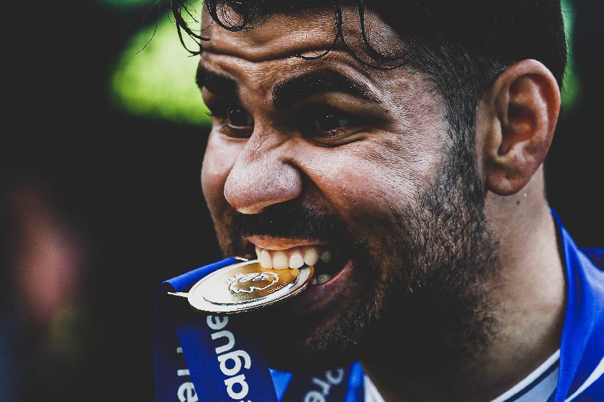 现役中后卫足球年轻小将盘点,足球场上现役最骚的球员