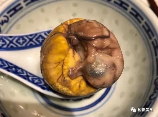 南京小吃鸭血粉丝,南京王府大街小吃