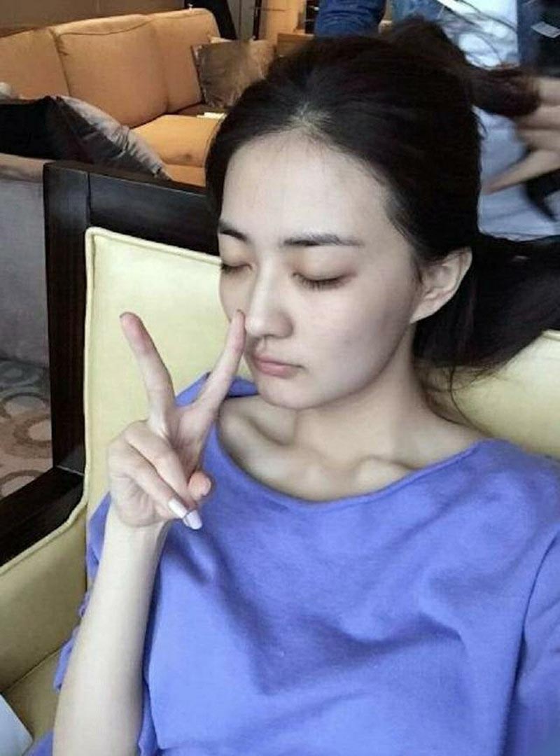 徐璐妆容教程,徐璐用的隔离霜