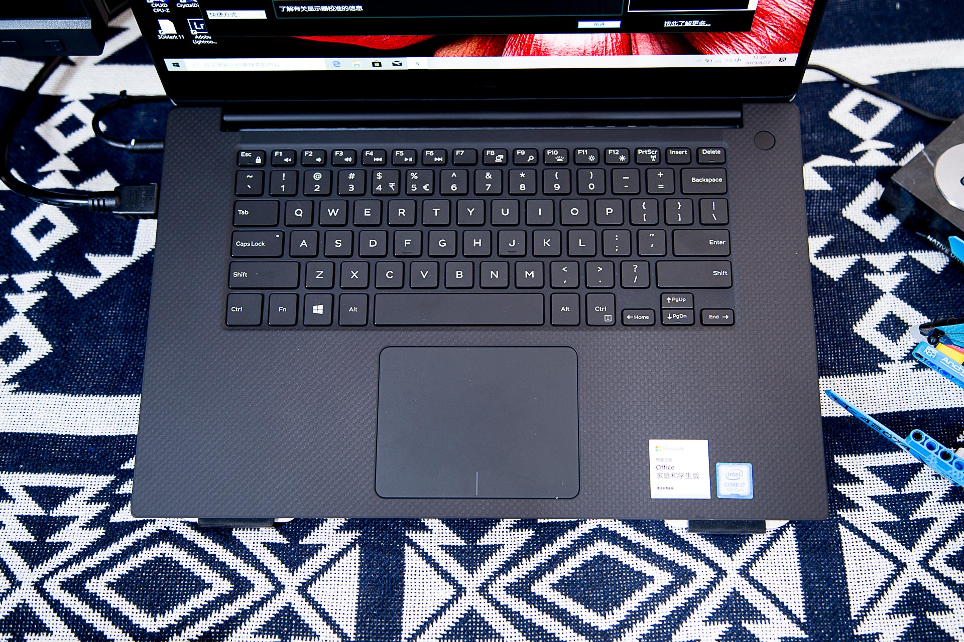 戴尔xps157590屏幕刷新率,dellxps159570测评