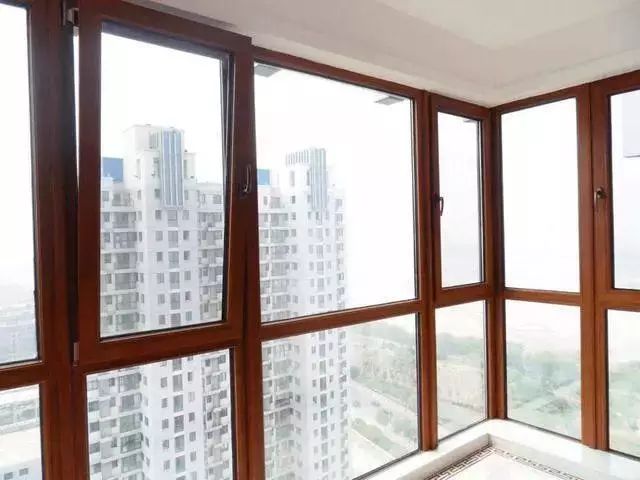 封阳台用哪个系列的断桥铝门窗好,武汉封阳台断桥铝优势