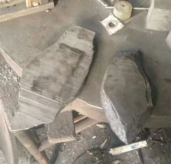 金庸对玄铁剑的描写,杨过的玄铁重剑真实存在