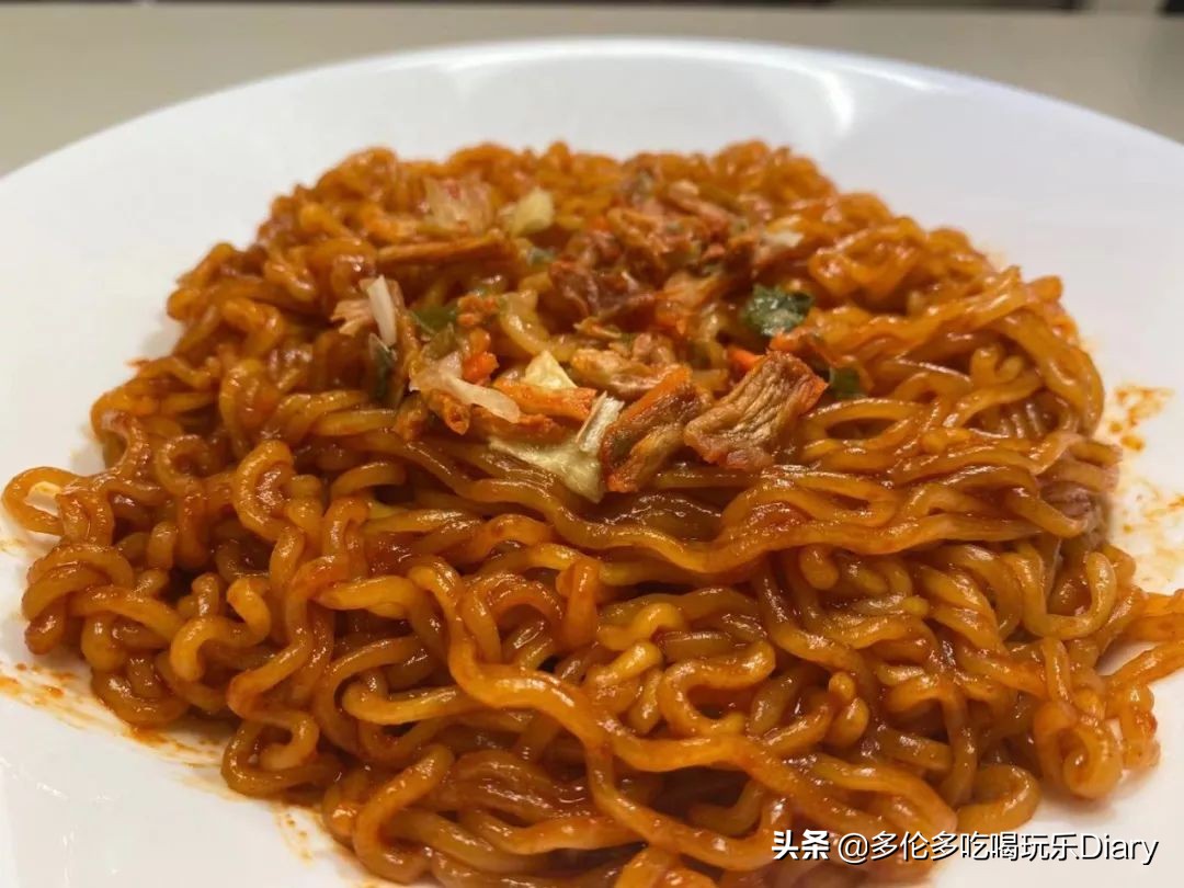 又有新款韩国速食面登陆加拿大啦!它会是下一个网红吗?