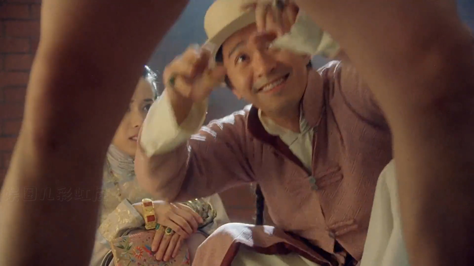 八两金忘词,八两金金曲笑场