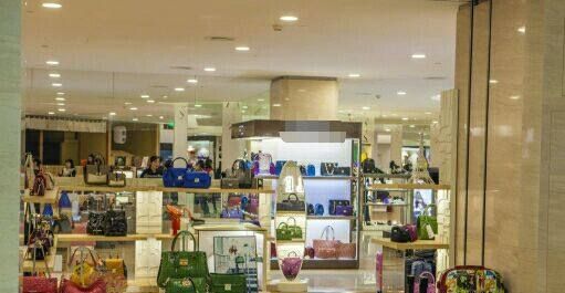 名牌包包带子断了怎么办,品牌包包一折真的假的