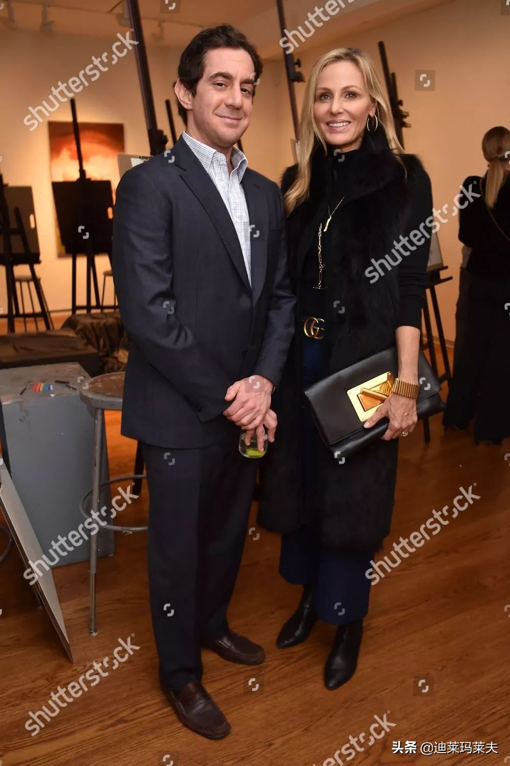 邓文迪怎么获得的百亿家产,49岁邓文迪与20岁男友