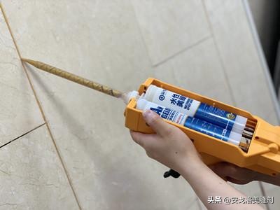 衣柜与瓷砖缝隙打美缝还是玻璃胶,800*800地砖美缝留多大缝隙