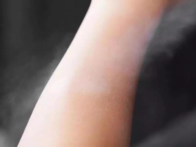 李佳琦吐槽防晒喷雾,李佳琦推荐防晒喷雾