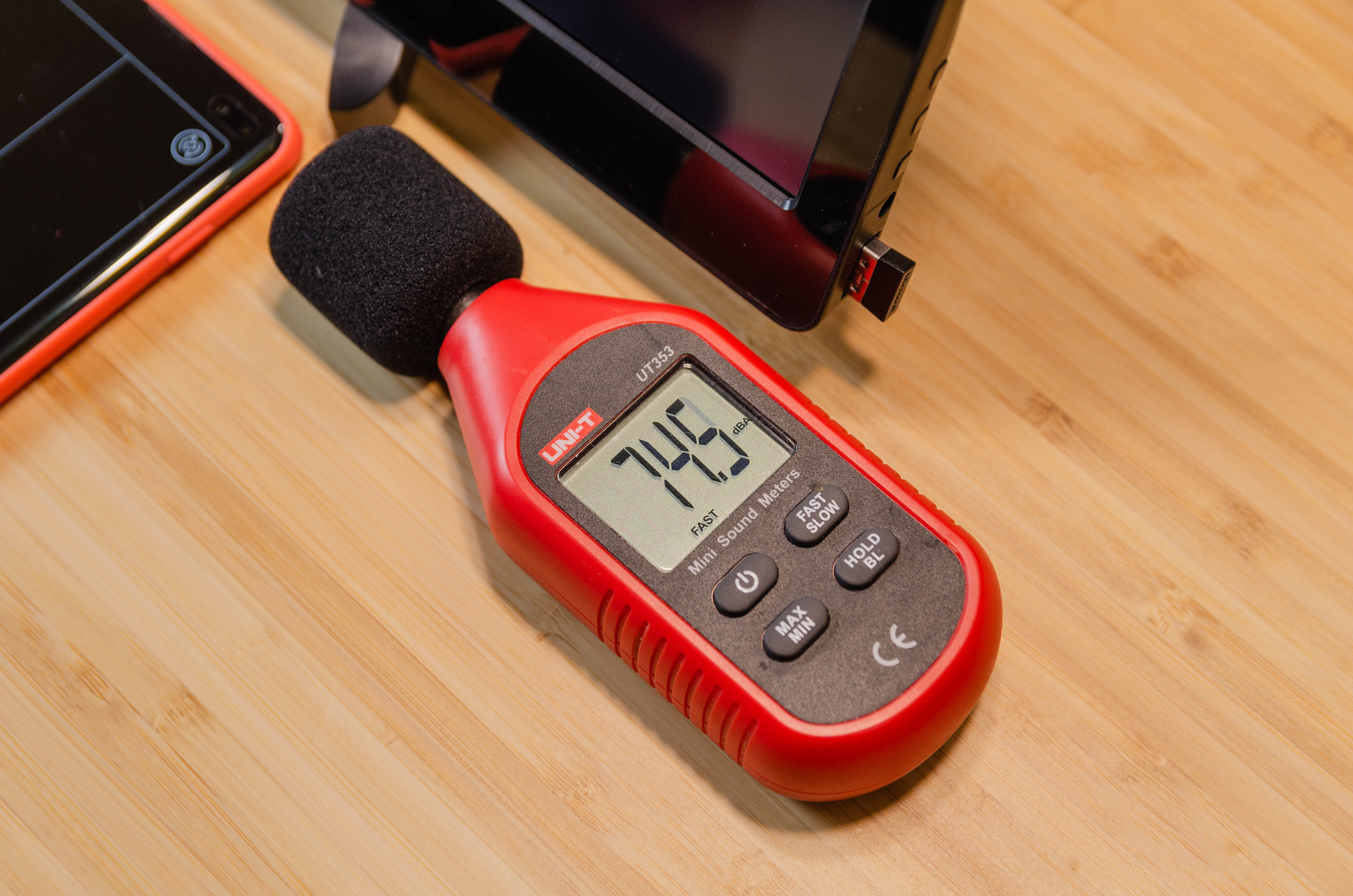 不要NUC、Mini-STX，一部手机+便携屏完成极致口袋办公