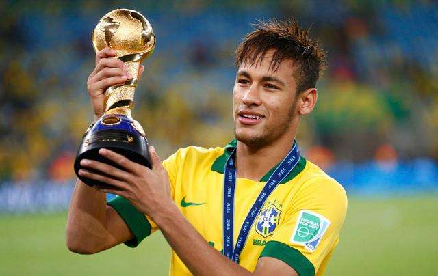 中年罗纳尔多巴西赛场pk内马尔,内马尔罗纳尔多一起踢世界杯