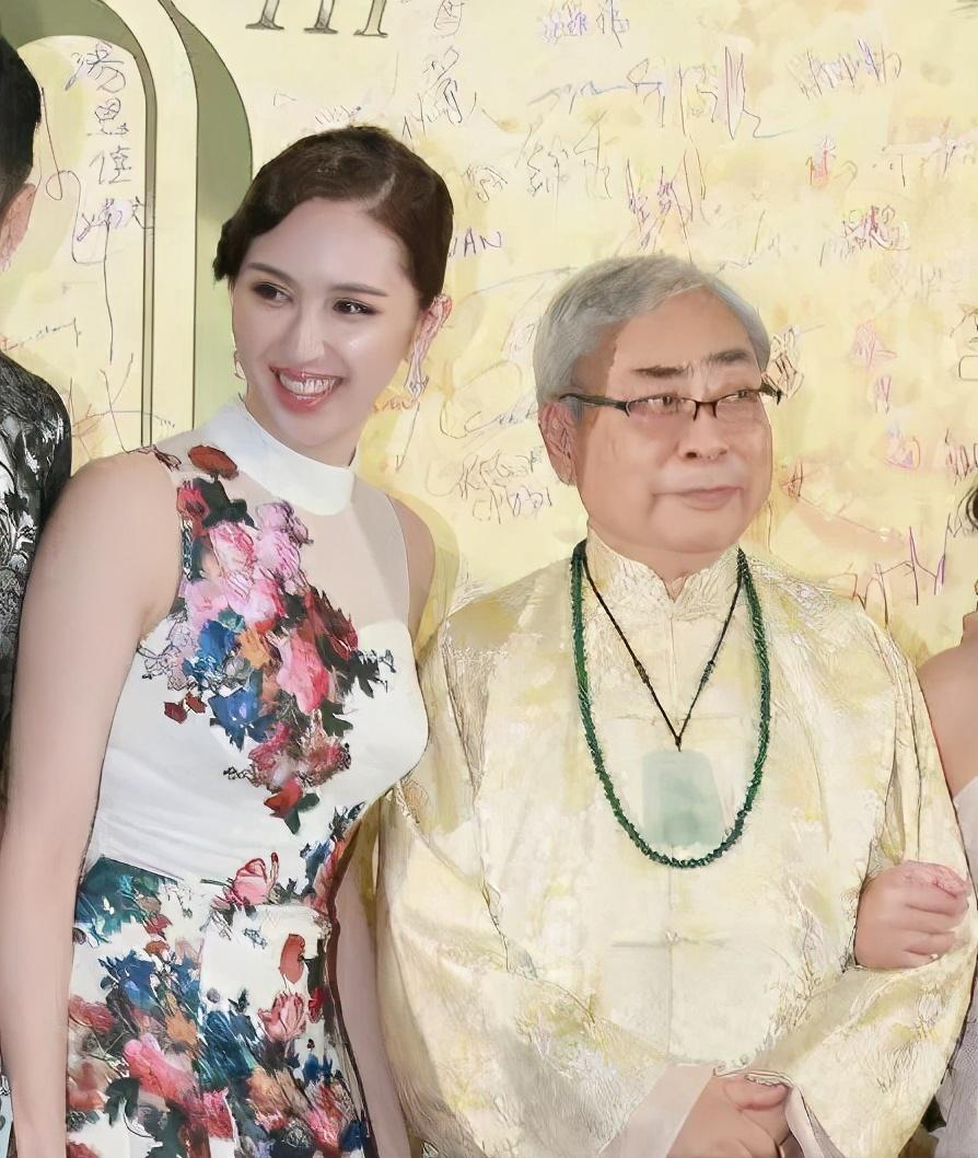 港姐新恋情被曝,港姐被爆脚踏7条船