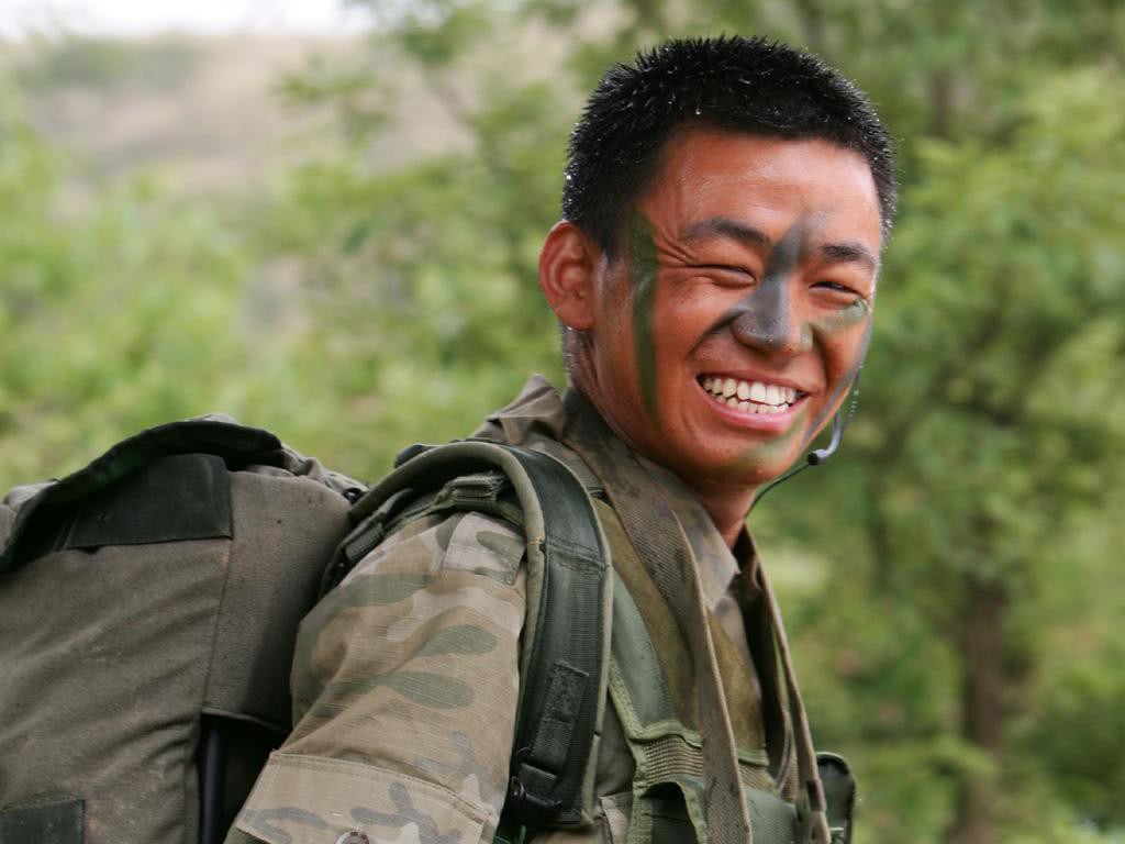 明星演唱会出现的军人,出演军人最好的四位明星