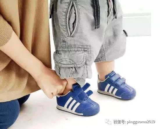 宝宝学步机能鞋怎么选,宝宝学步穿机能鞋有必要吗