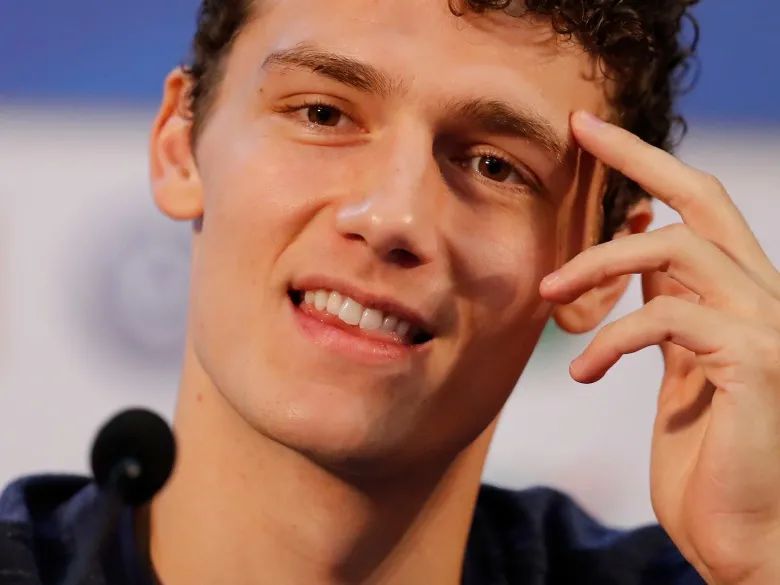 本杰明帕瓦尔现在在哪个球队,本杰明帕瓦尔足球