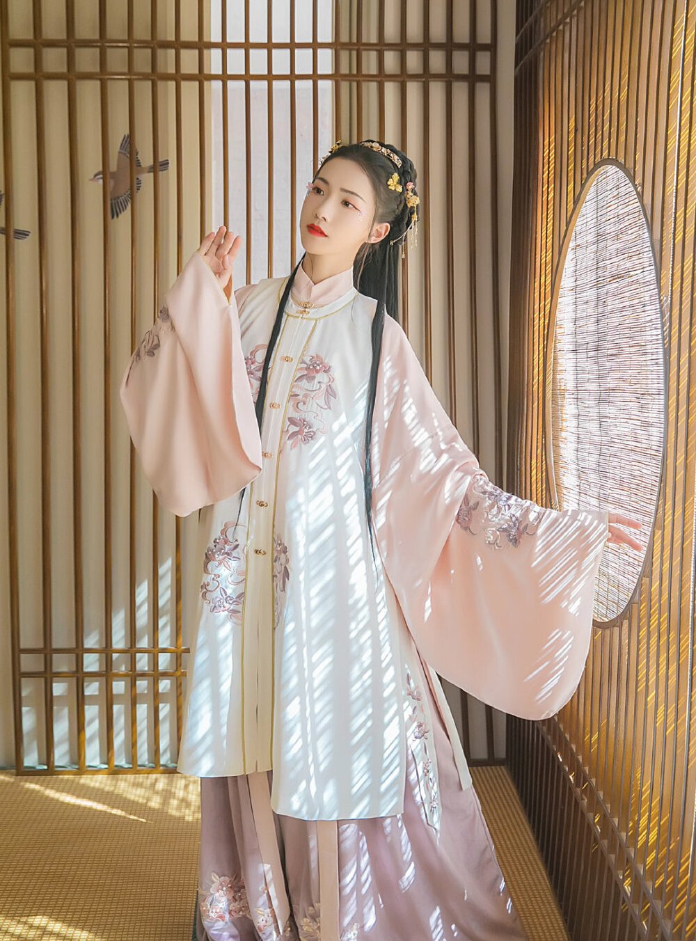 为什么汉服圈很少提汉尚华莲,汉服坑究竟坑在何处