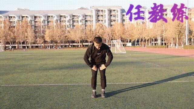 足球绕杆中考标准动作视频示范,体育中考足球绕杆周训练计划