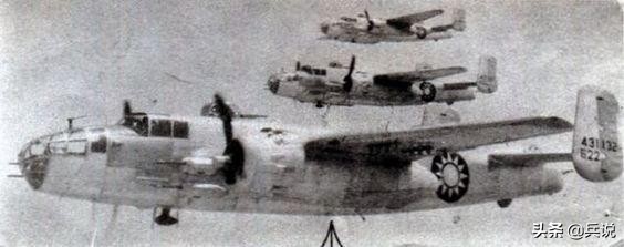 蒋机轰炸上海，毛主席请斯大林出兵，苏军秘密支援，痛打敌机