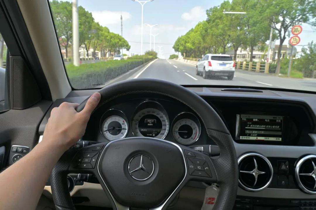 二手奔驰glk300值得买吗,十万左右二手suv奔驰glk300