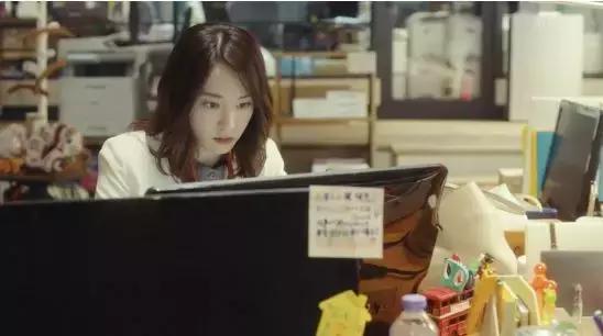 不花钱的女人搞笑图片,只存钱不花钱的女人