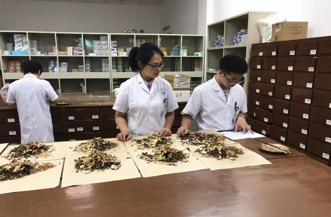 激素依赖性皮炎西医能治好吗,激素药导致皮肤毛细血管扩张