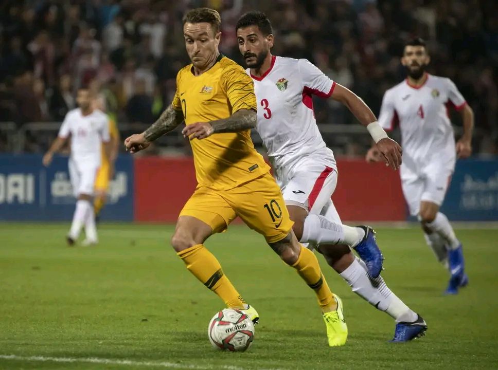 蒿俊闵国家队犯规任意球,蒿俊闵能踢前腰吗