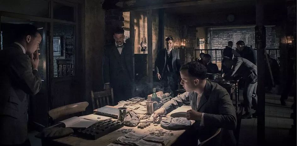 最新豆瓣9.5电视剧,豆瓣9.7分惊艳无比的黑帮大剧